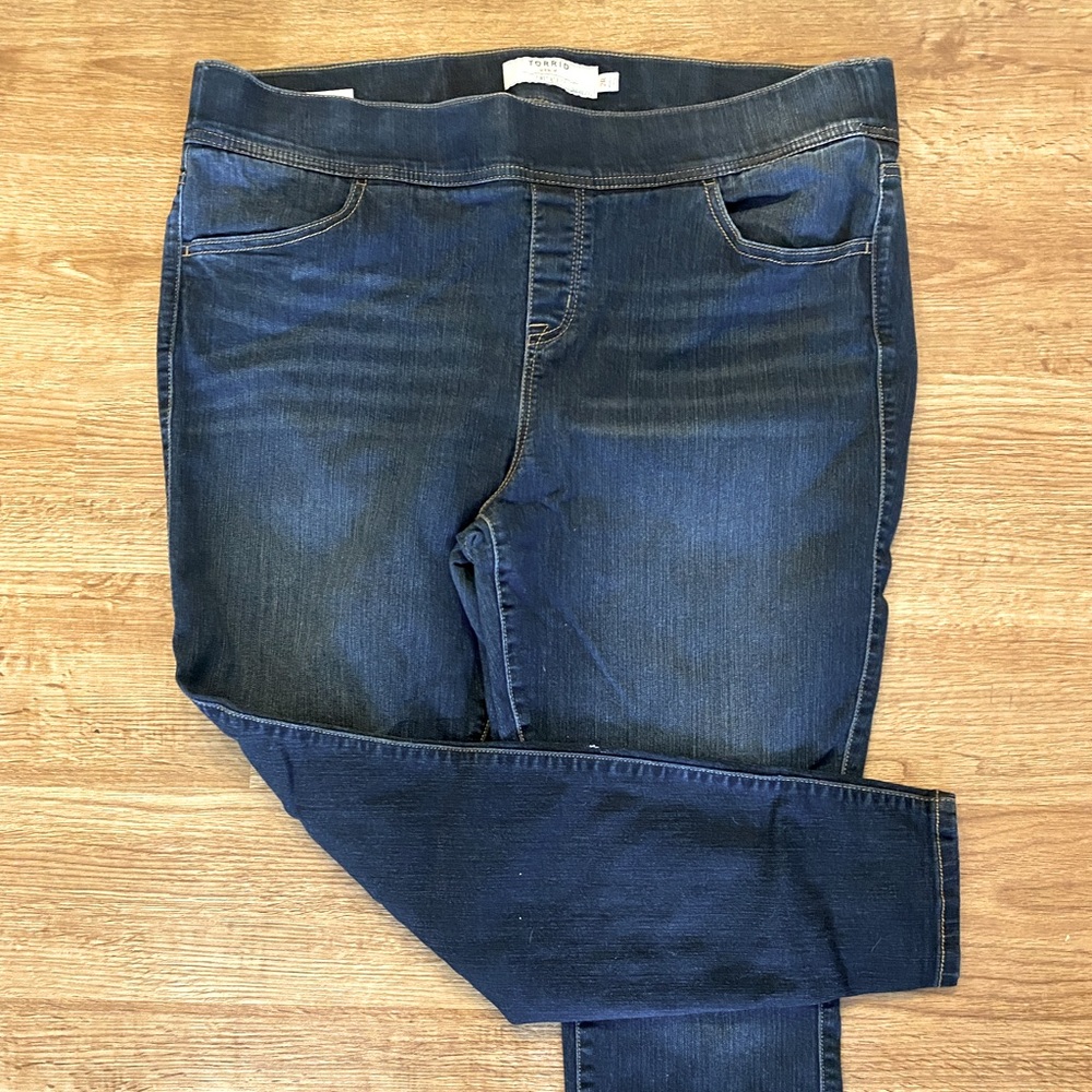 NWOT Torrid Lean Jean